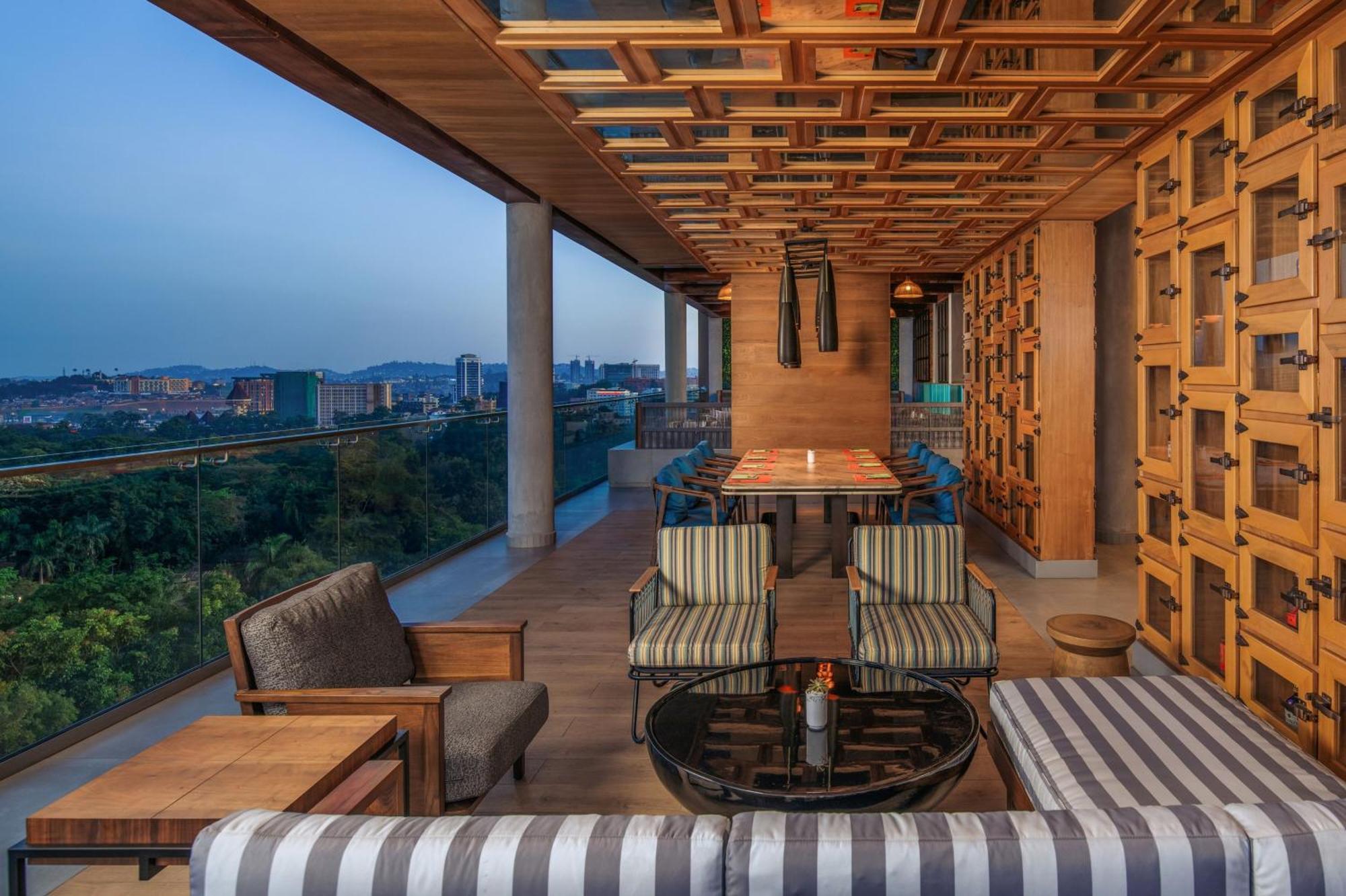 Four Points By Sheraton Kampala Exteriör bild